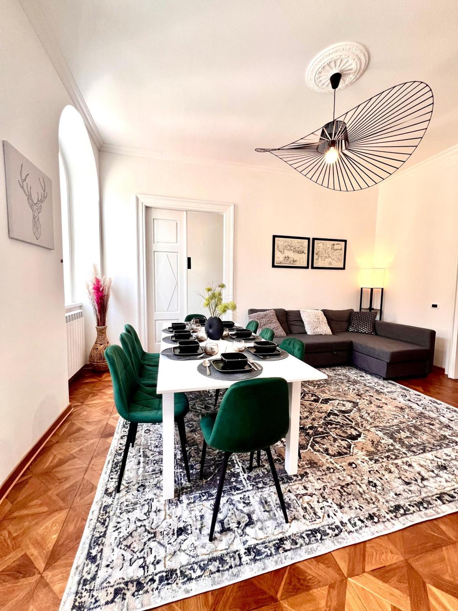 Suite Mitteleuropa Private Parking Триест Екстериор снимка