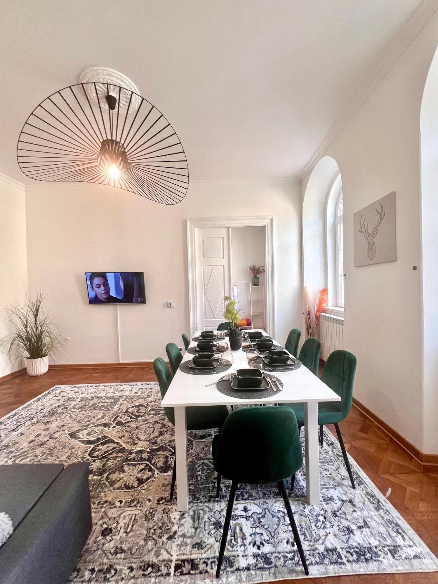 Suite Mitteleuropa Private Parking Триест Екстериор снимка