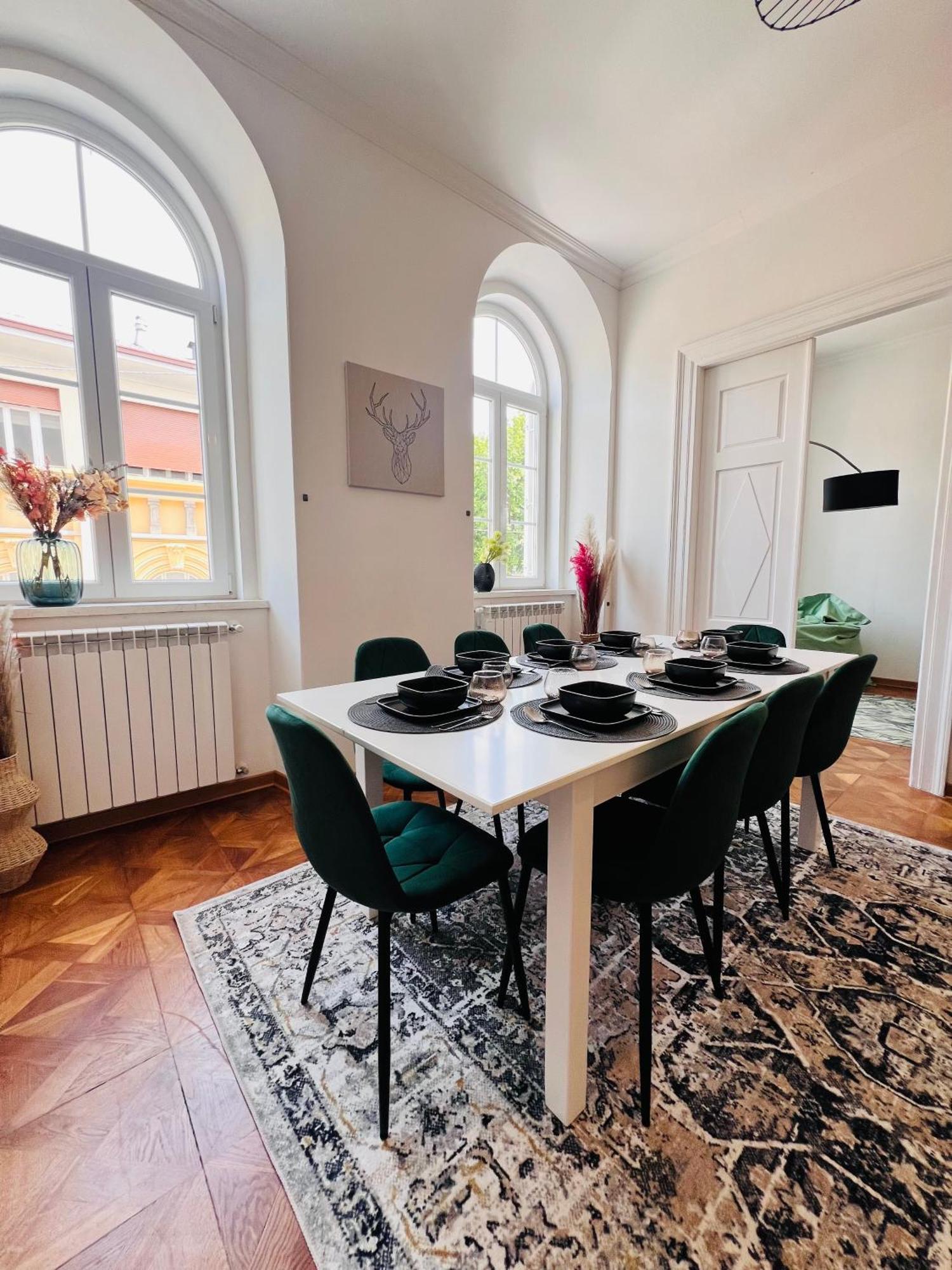 Suite Mitteleuropa Private Parking Триест Екстериор снимка